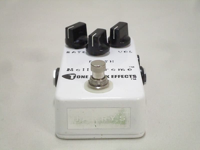 TONE FREAK EFFECTS MELLO TREMO Tremolo (01/26)