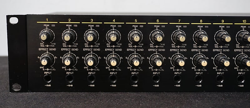 Korg KMX-122 80's Analogue 12 Channel Line Mixer 2U Vintage