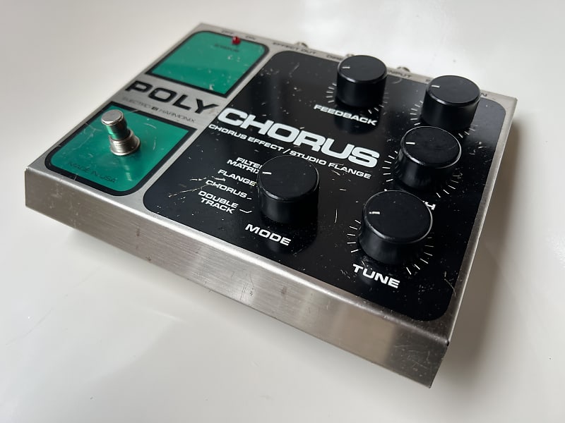 Nirvana Guitar Tones with 5 Cheap Pedals | Reverb Potent