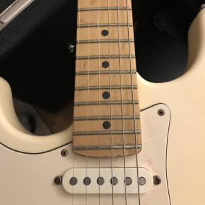 lefty Fender Stratocaster 1989 Olympic White image 9