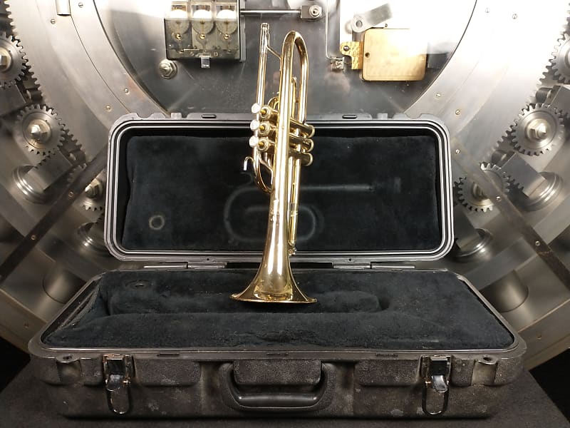 Bach CR300 w/ Case Reverb