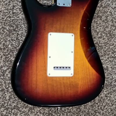 2020 Fender American Performer Stratocaster HSS with Rosewood Fretboard 3-Tone Sunburst | s-1  switch  HSS electric  guitar made in  the usa Hardshell case image 4
