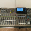 Behringer X32 40-Input 25-Bus Digital Mixing Console (CLEAN & PERFECT)