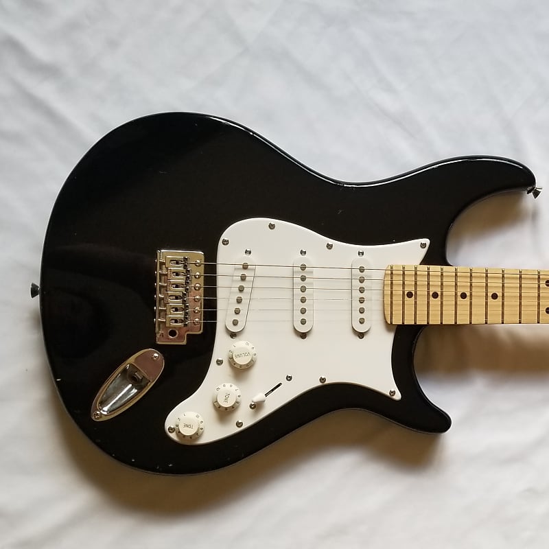 Behringer Double Cut SSS (Strat Style Electric Guitar) | Reverb