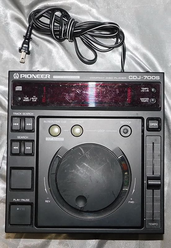 Pioneer CDJ-700S DJ CD player | Reverb