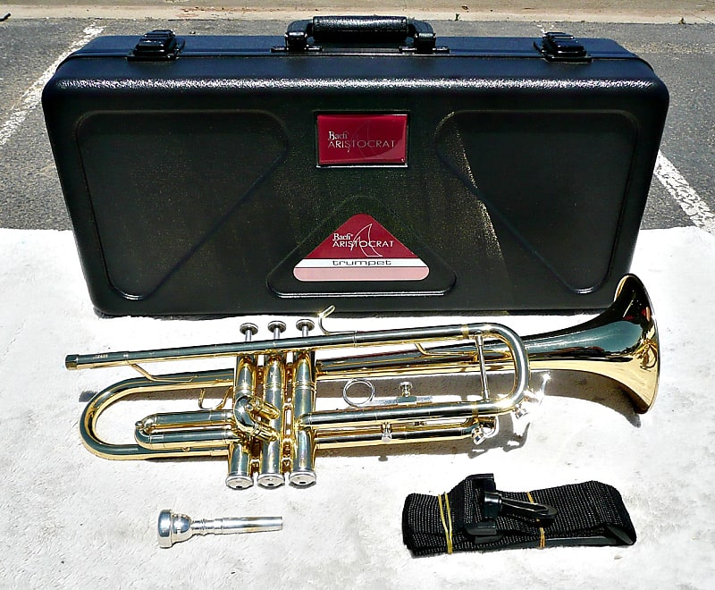 Bach TR-600 Aristocrat Bb Trumpet Outfit with Mouthpiece and Case - Clear  Lacquer Finish - PV Music Band Shop Inspected and Serviced - Sounds / Plays 
