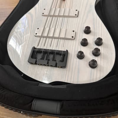 F Bass BN5 2022 - BN5 Trans White with Binding Bass Guitar image 4