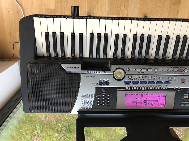 Yamaha PSR 550 keyboard synth Psr 550 Black | Reverb Australia