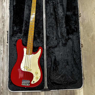Fender Bullet Bass Deluxe (B-34) 1982  Dakota Red Near Mint. for sale