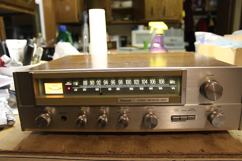 Restored Sansui 1010 AM/FM Stereo Receiver (2)