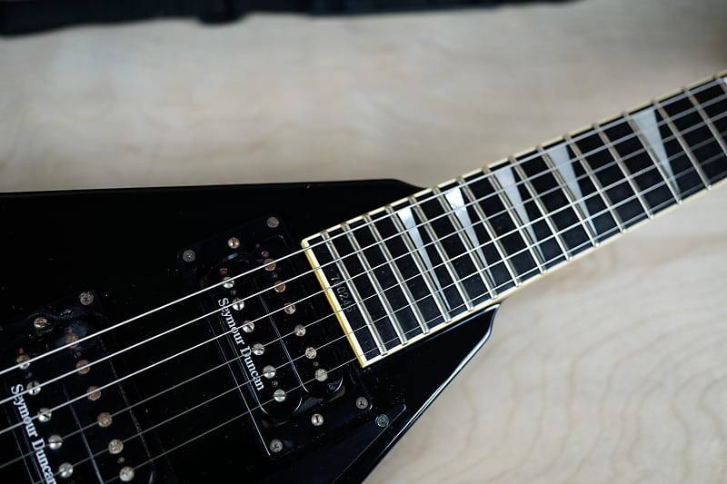 ギター Grover Jackson Black Blood R.Rhoads ギター Grover Jackson Black Blood R.Rhoads Grover Jackson