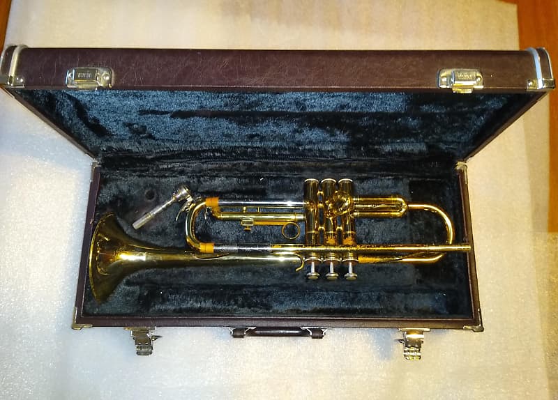 Yamaha YTR-232 Trumpet, Japan, Brass with case and mouthpiece