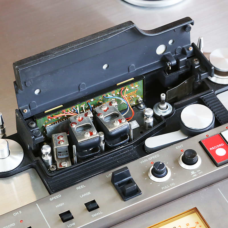 1970s Ampex ATR-700 Vintage 2-Track 1/4 Mastering Tape Machine