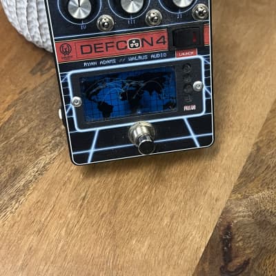 Walrus Audio DEFCON 4 EQブースター Walrus Audio Defcon 4 - YouTube