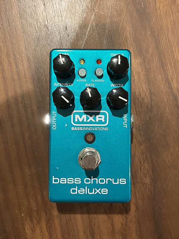 MXR M83 Bass Chorus Deluxe