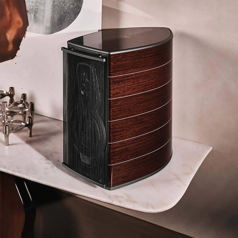 SONUS FABER GUARNERI G5 - 2-Way Bookshelf Speakers (Stands INCLUDED) - NEW!  			