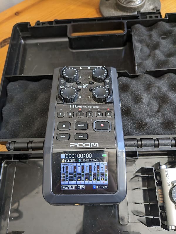ZOOM H6 Black Handheld Audio Recorder