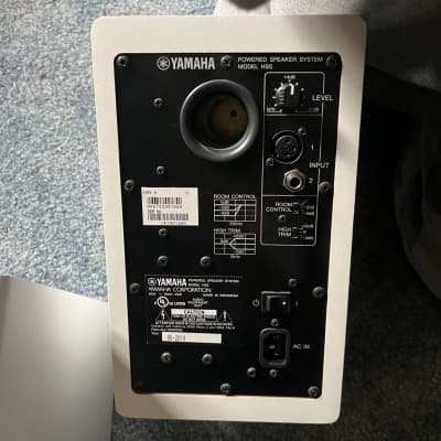 Yamaha HS5 5" Powered Studio Monitor (Pair) 2015 - Present - White image 2