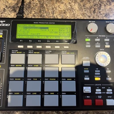 Akai MPC1000 2010 - Black 🕶️screen peel intact🍌