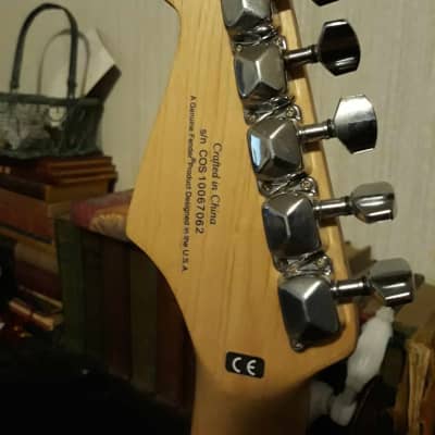 Squier 2010 Stratocaster Sunburst with Gator case image 4