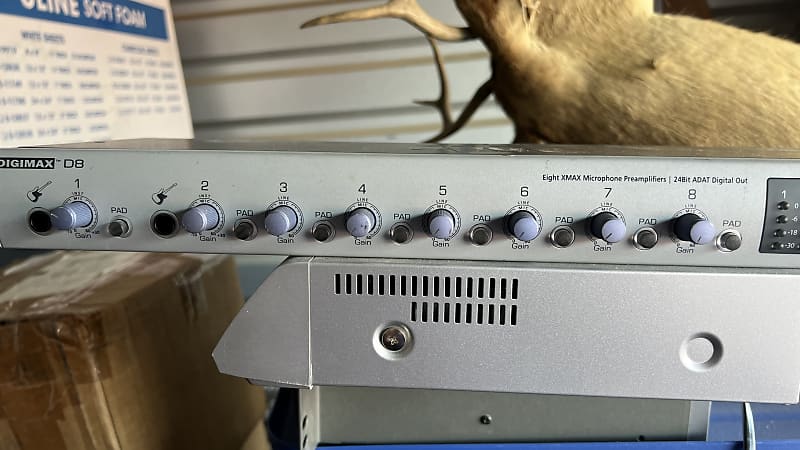 PreSonus Digimax D8 8-Channel Mic Preamp with ADAT Lightpipe