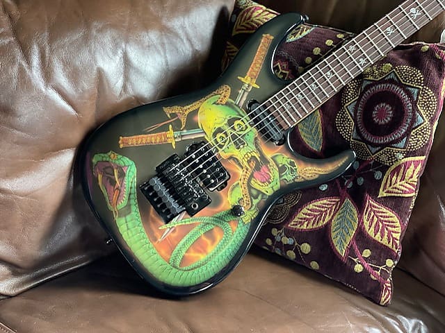 ギター ESP Serpent e Lynch ESP George Lynch Signature Electric Guitar - Skull and