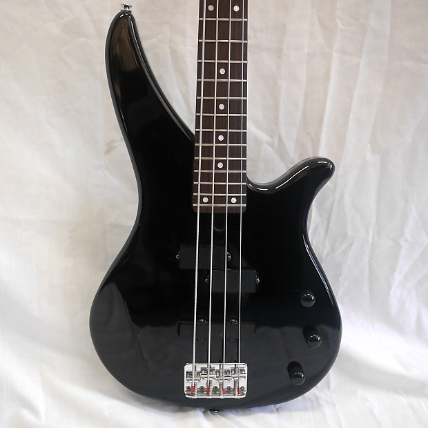 ベース YAMAHA RBX360 Yamaha RBX360 4 String Bass Guitar - Evolution Music