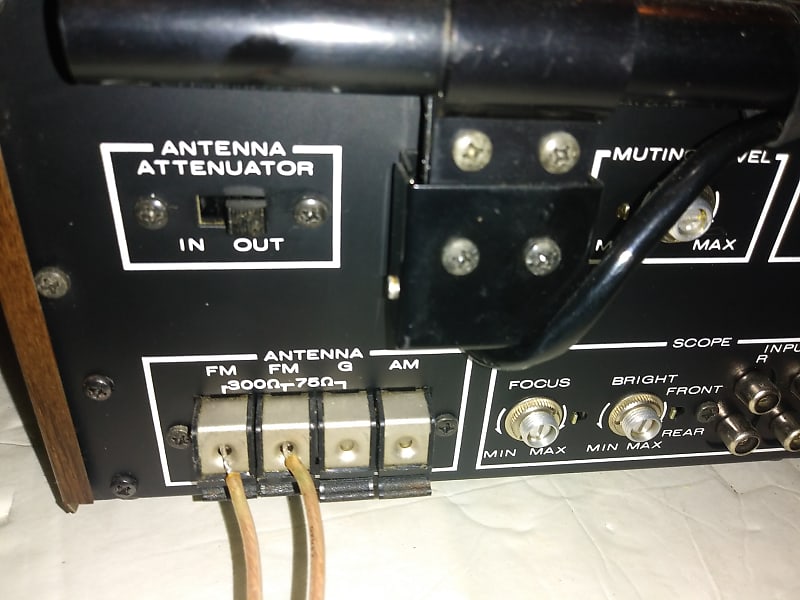 Marantz 120b Analog Tuner 1974 Silver/Woodgrain | Reverb