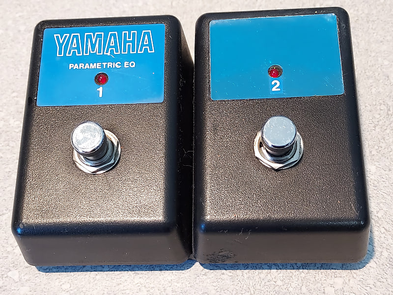 Yamaha B100 III bass amplifier 2 button EQ footswitch Reverb