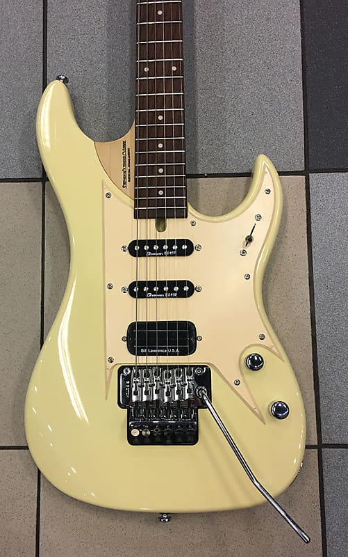 Washburn N61 Nuno Bettencourt Dramagods guitar with gigbag