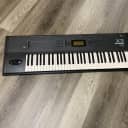 Korg  X3 - 61 Key Work Station - Soft Case & Factory Pre-Set Disc Included w New Battery & All Sound