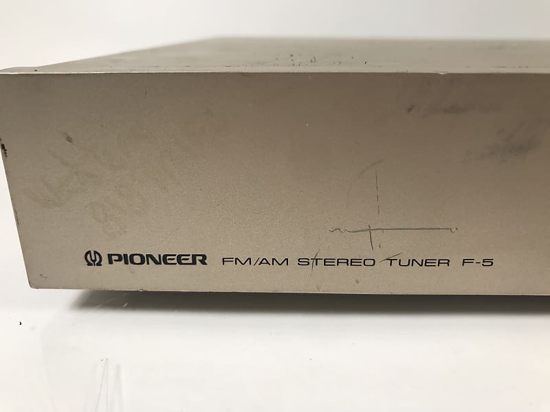 Pioneer F-5 outlets Stero AM/FM Tuner in box