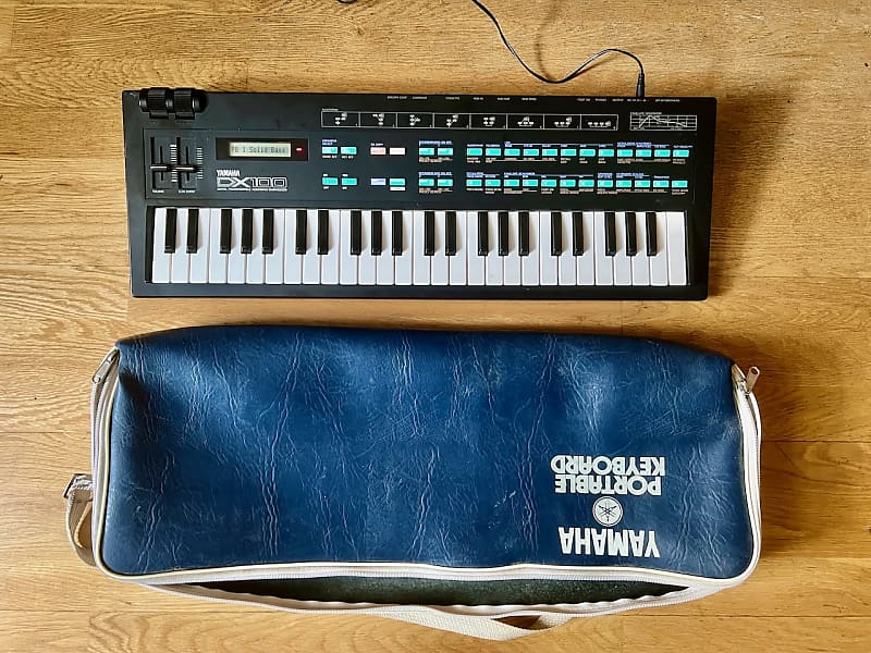 Yamaha DX-100 Digital FM Synthesizer + Original soft case + UK Power Supply image 1