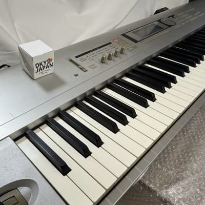 Korg TRITON Le 88 Music Workstation Keyboard w/Adapter Memory Card Used From Japan #1640