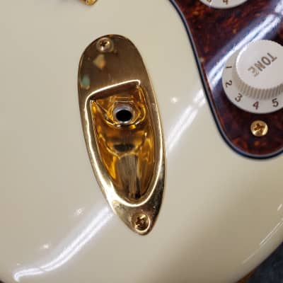 Fender FSR (Fender Special Run) Deluxe Vintage Players Strat 62 re-issue built in 2005 gold hardware image 15