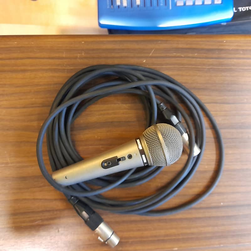 Microphone sans fil UHF Metal Dynamic Mic System avec rechargeable pour  karaoké chant mariage dj p