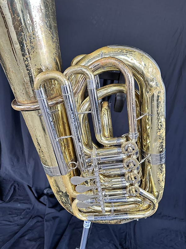 Yamaha YBB-641 Professional Bb Rotary Valve Tuba