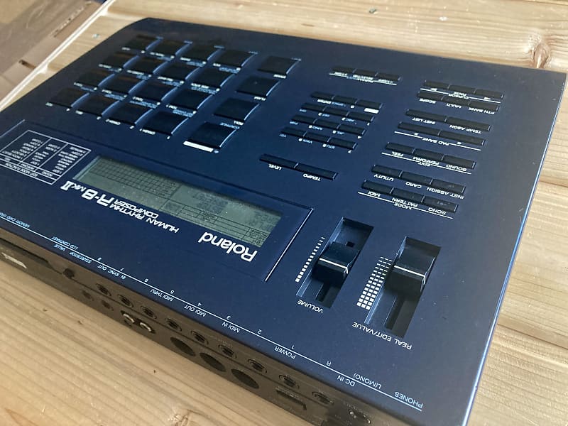 Roland ローランド R-8 MKⅡ ヒューマンリズムコンポーザー ACアダプター付き 現状品 TB(リズムマシン)｜売買されたオークション情報、yahooの商品情報をアーカイブ公開  - オークファン リズムマシン