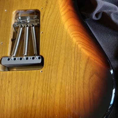 Fender Stratocaster Deluxe Players Loaded Body Vintage Noiseless Pickups 3 Tone Sunburst image 11