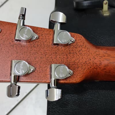 Martin Custom Shop D-Style 14 Fret Venetian Cutaway Acoustic Guitar with Fishman ¦ 1 of 14 ¦ image 12