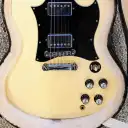 SG Standard with Coil-Splitting Electric Guitar, classic white