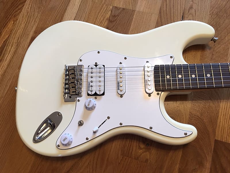 BUSKER‘S  BST2H Buskers BST-2H Stratocaster | Reverb