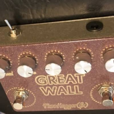 Fuzzhugger Great Wall fuzz pedal Gray image 2