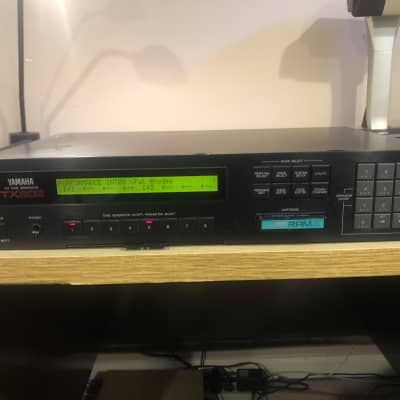 Yamaha TX802 FM Tone Generator