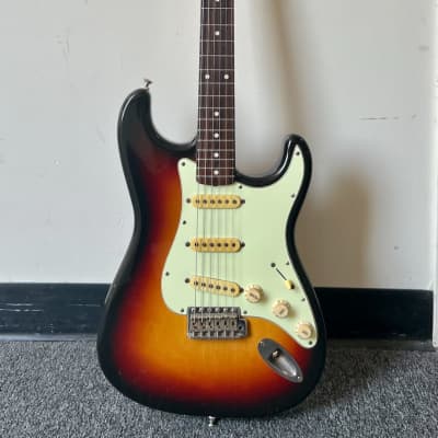 Fender Japan ST62 Stratocaster MIJ 1993-1994 Three Tone Sunburst 