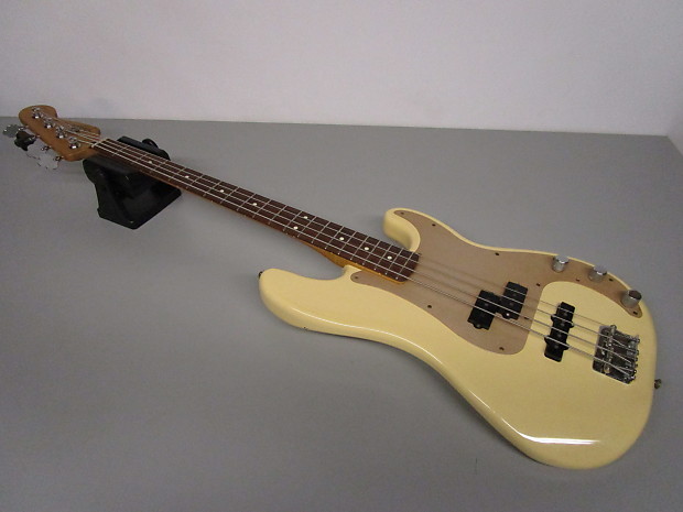 Fender Precision Bass Special California Series Made In USA Anodized Pickguard 1998