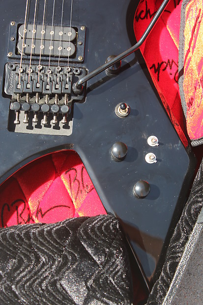 B.C. Rich Terrance Hobbs Signature Warlock Suffocation Electric Guitar B.C. Rich Coffin Case Reverb The Netherlands