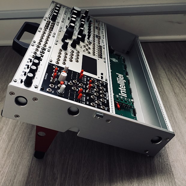 Intellijel 7u 84hp eurorack performance case | Reverb Intellijel 7u 84hp eurorack performance case | Reverb