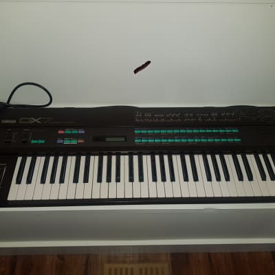 Yamaha DX7 Programmable Algorithm Synthesizer 1983 - 1987 - Black