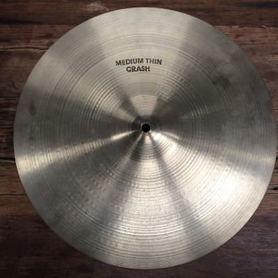 A. Zildjian 16" Hollow Logo Medium-Thin Crash Cymbal 1978 - 1982